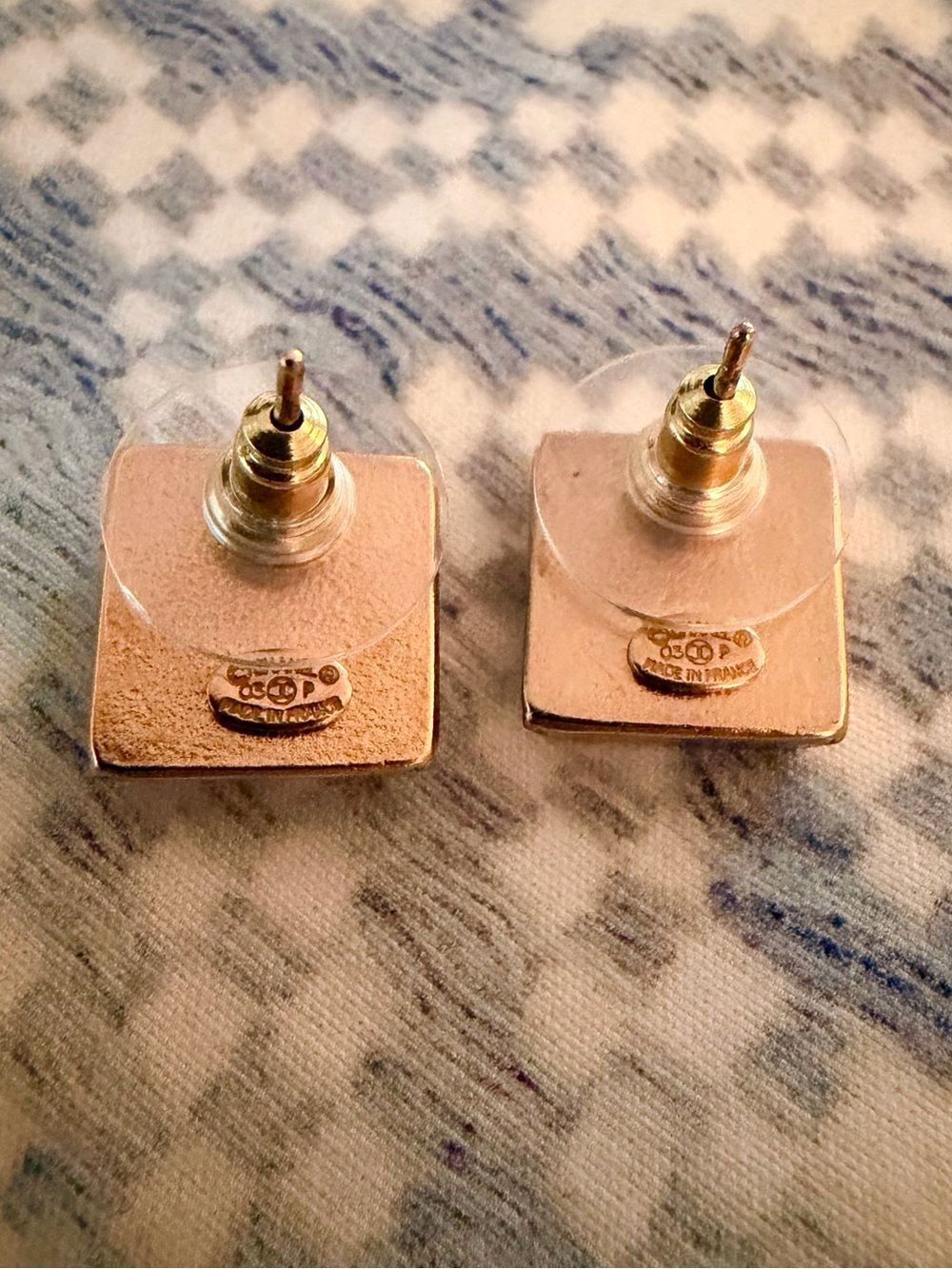 CHANEL Darling Authentic Terracotta Square Logo Stud Earrings RARE!! - Picture 2 of 4